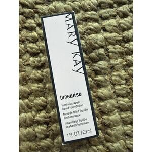 Ivory 4 Mary Kay TIMEWISE LUMINOUS LIQUID FOUNDATION NEW